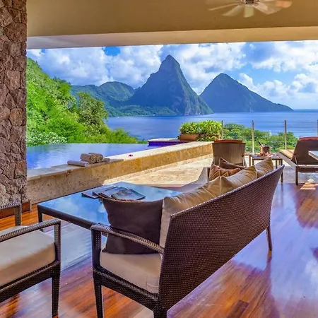 Jade Mountain-2