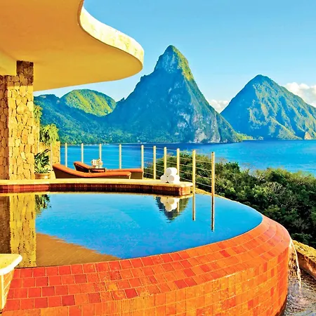 Jade Mountain-3